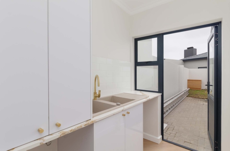 4 Bedroom Property for Sale in Sandown Western Cape